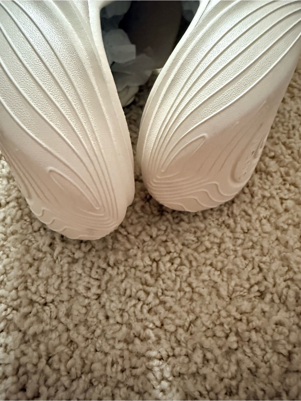 Vionic Relax Cream Slip-On Clog - Comfort. Size Women 10. - Picture 9 of 9